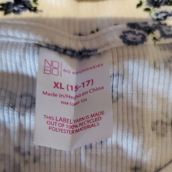 No Boundaries White and Blue Floral Short Sleeve Tee - Picture 2 of 4